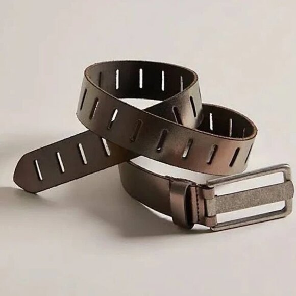 Free People Jona Belt Bronze Age Metallic size- MEDIUM/ LARGE - Picture 1 of 3